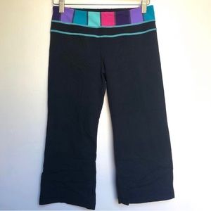 Lululemon black reversible groove crop pants